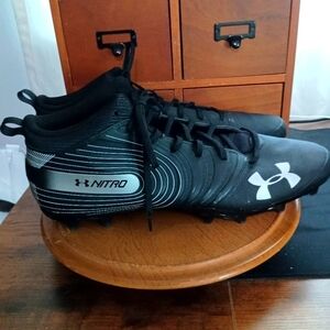 Under Armour Black Football Cleats_15